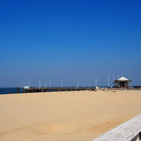 A Arcachon: Plages Et Commerces A Pied, Balcon, Parking, 4 Couchages - Fr-1-474-193 * Arcachon
